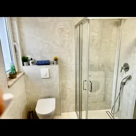 With Swimming Pool Lagotto Apartment