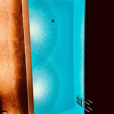 With Swimming Pool Lagotto דירה