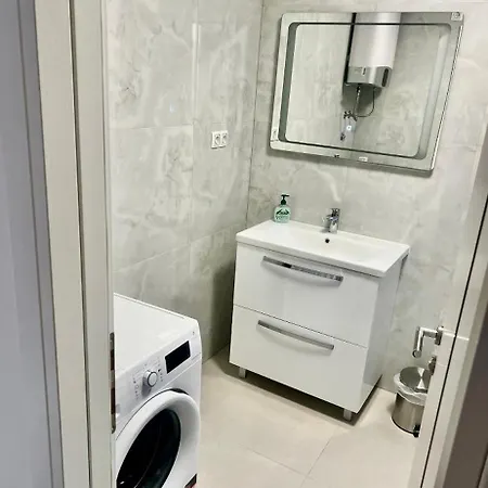 דירה With Swimming Pool Lagotto