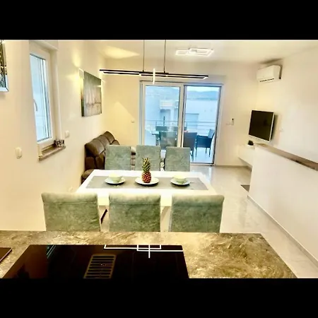 With Swimming Pool Lagotto Trogir