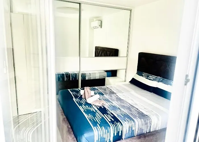 Apartment With Swimming Pool Lagotto Trogir