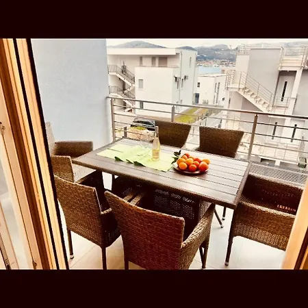 With Swimming Pool Lagotto Apartamento *